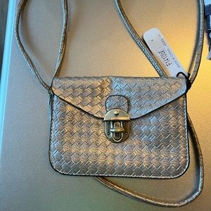 Crossbody purse